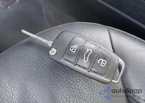 2015 Audi A3 2.0T Premium z USA, uszkodzony, nr VIN WAUBFGFF4F1117768